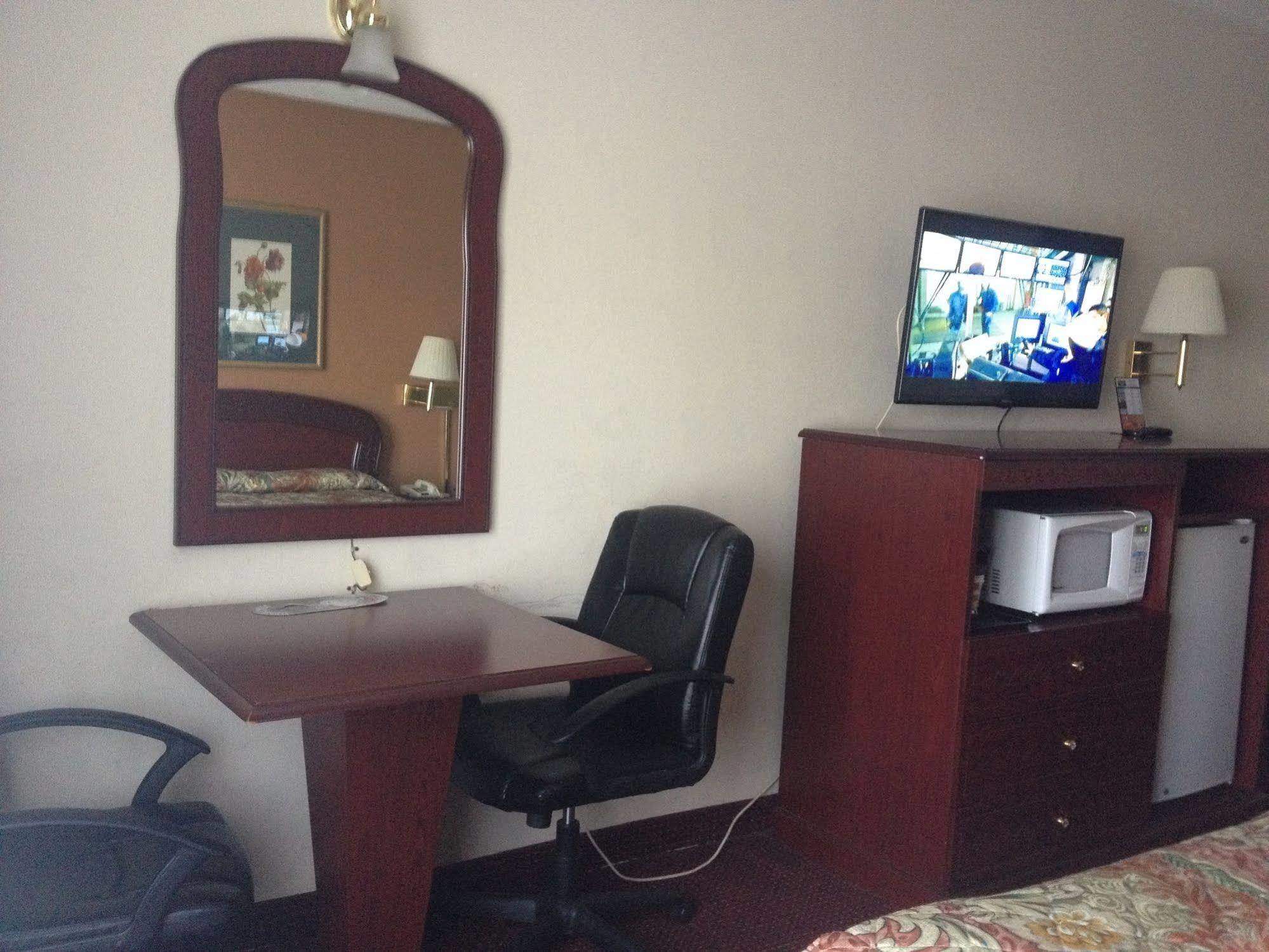 Americas Value & Suites-foley Foley